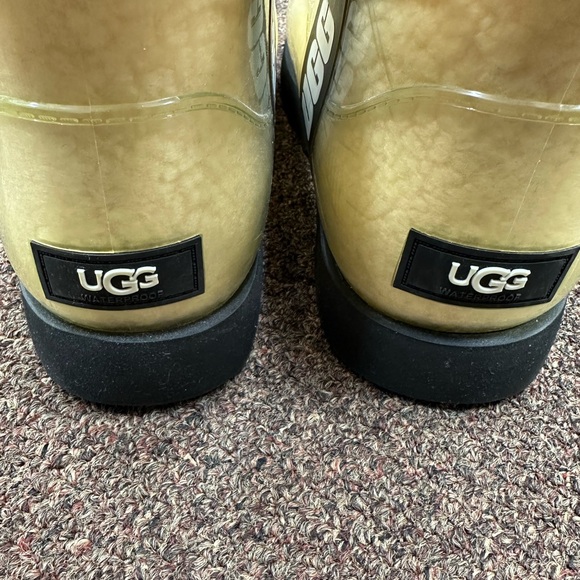 Ugg boots - Picture 4 of 6